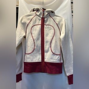 Lululemon Scuba Hoodie One of Kind Design Beige and Burgundy Size 4